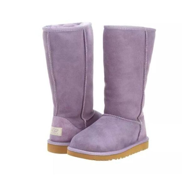 UGG Classic Tall Winter Boot Size 4 - Picture 1 of 8